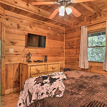 Cabin With Hot Tub And Deck, 3 Mi To Pigeon Forge Sevierville Eksteriør bilde