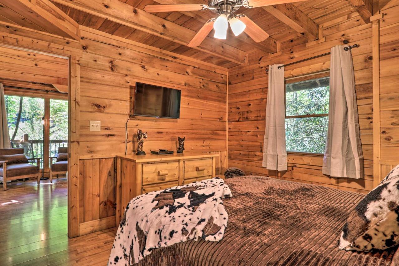 Cabin With Hot Tub And Deck, 3 Mi To Pigeon Forge Sevierville Eksteriør bilde