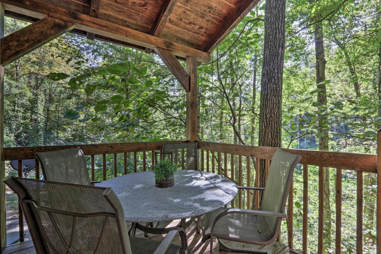 Cabin With Hot Tub And Deck, 3 Mi To Pigeon Forge Sevierville Eksteriør bilde