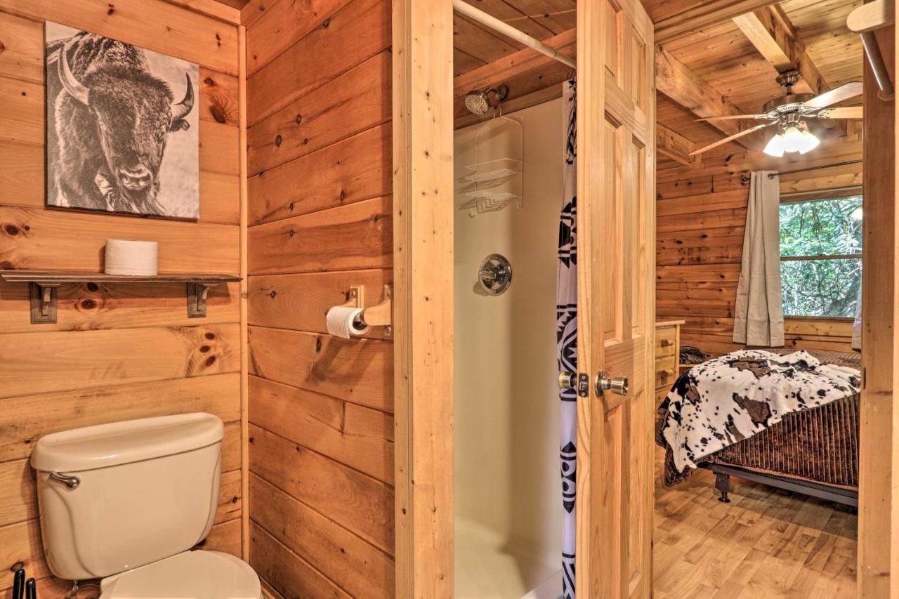 Cabin With Hot Tub And Deck, 3 Mi To Pigeon Forge Sevierville Eksteriør bilde