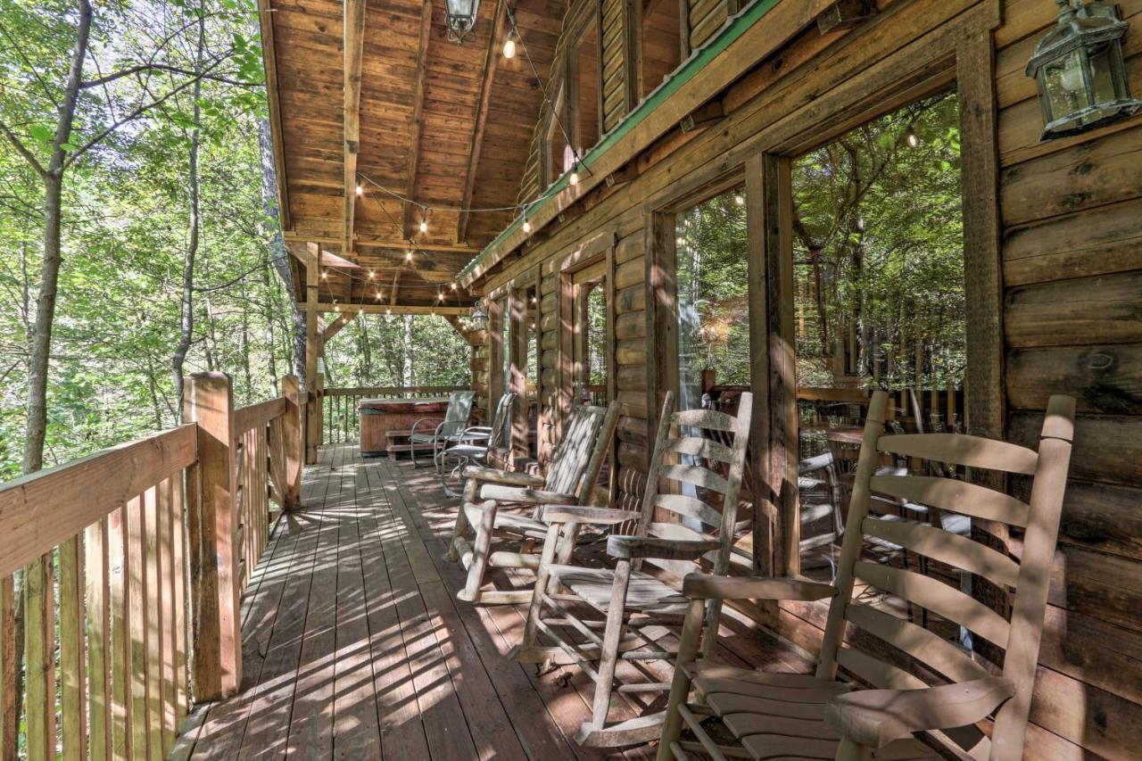 Cabin With Hot Tub And Deck, 3 Mi To Pigeon Forge Sevierville Eksteriør bilde